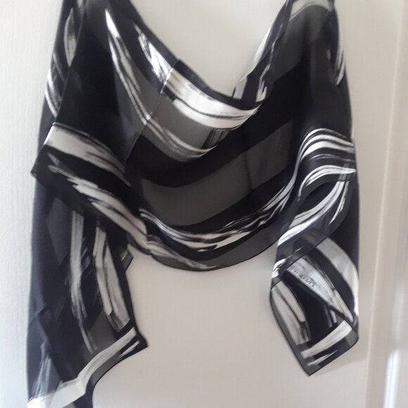 Brand New100% Silk Jones New York Scarf - Picture 5 of 7
